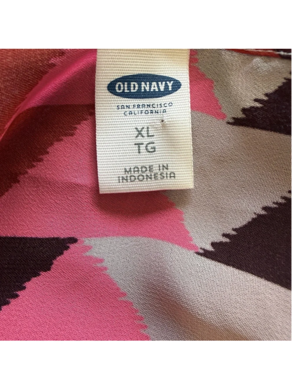 3 for 20 ✨ Old Navy Sheer Geometric Tank Top - XL - Picture 5 of 6